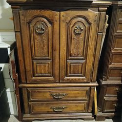 Antique ARMOIRE 