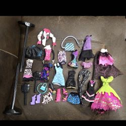 Monsterhigh Doll  Clothes Lot