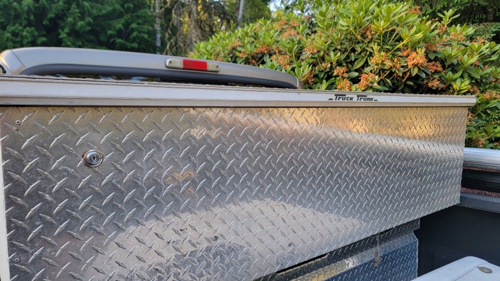 Truck Trunk Slider-lid Tool Box