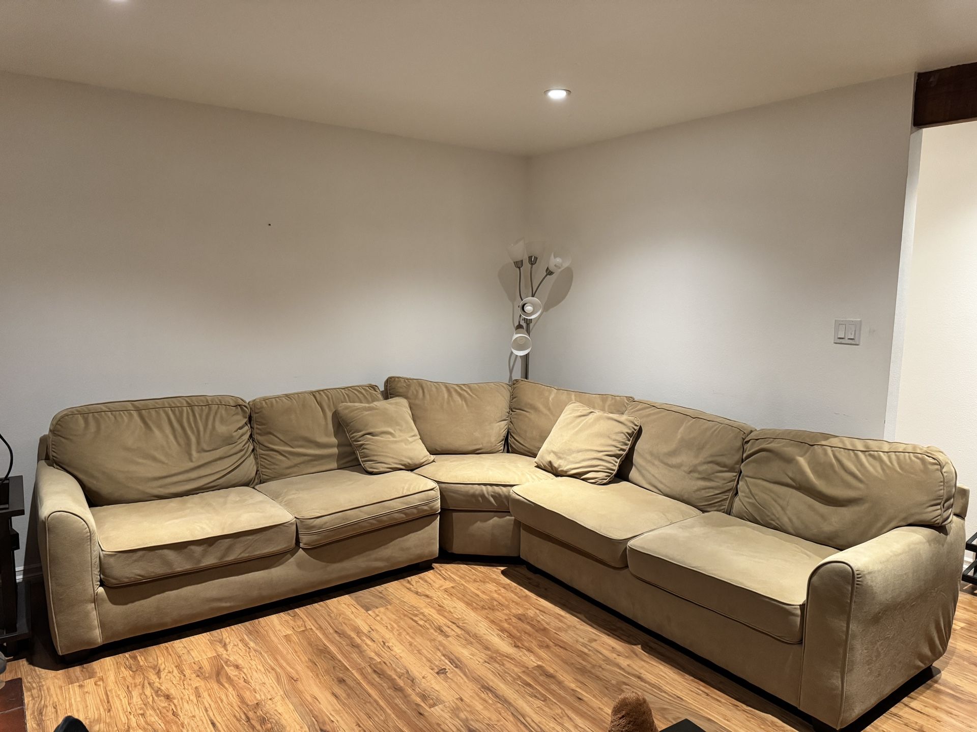 3 piece couch set - good condition