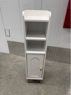 Small bathroom storage