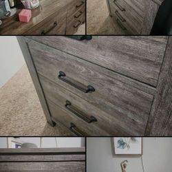 SIZE KING BEDROOM SET FOR SALE !!!!
