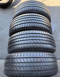 225 65 17 Yokohama I'm selling this set of tires with 80% life left on all 4
