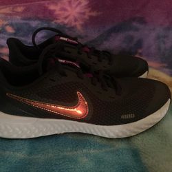 Nike Revolution 5 shoes women 