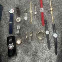 Vintage watch lot of 15 Timex, Pulsar, studio,Nascaretc, all untested mostly used by my family members
