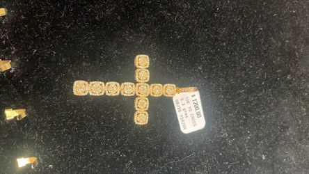 10k diamond cross