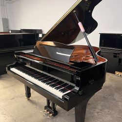 2012 Yamaha C3 Black Grand Piano. FREE 1 YEAR WARRANTY