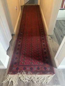 Hand Made Persian Rug. Runner. 
