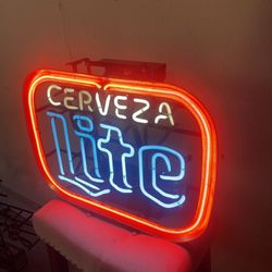 Miller lite beer neon light cerveza