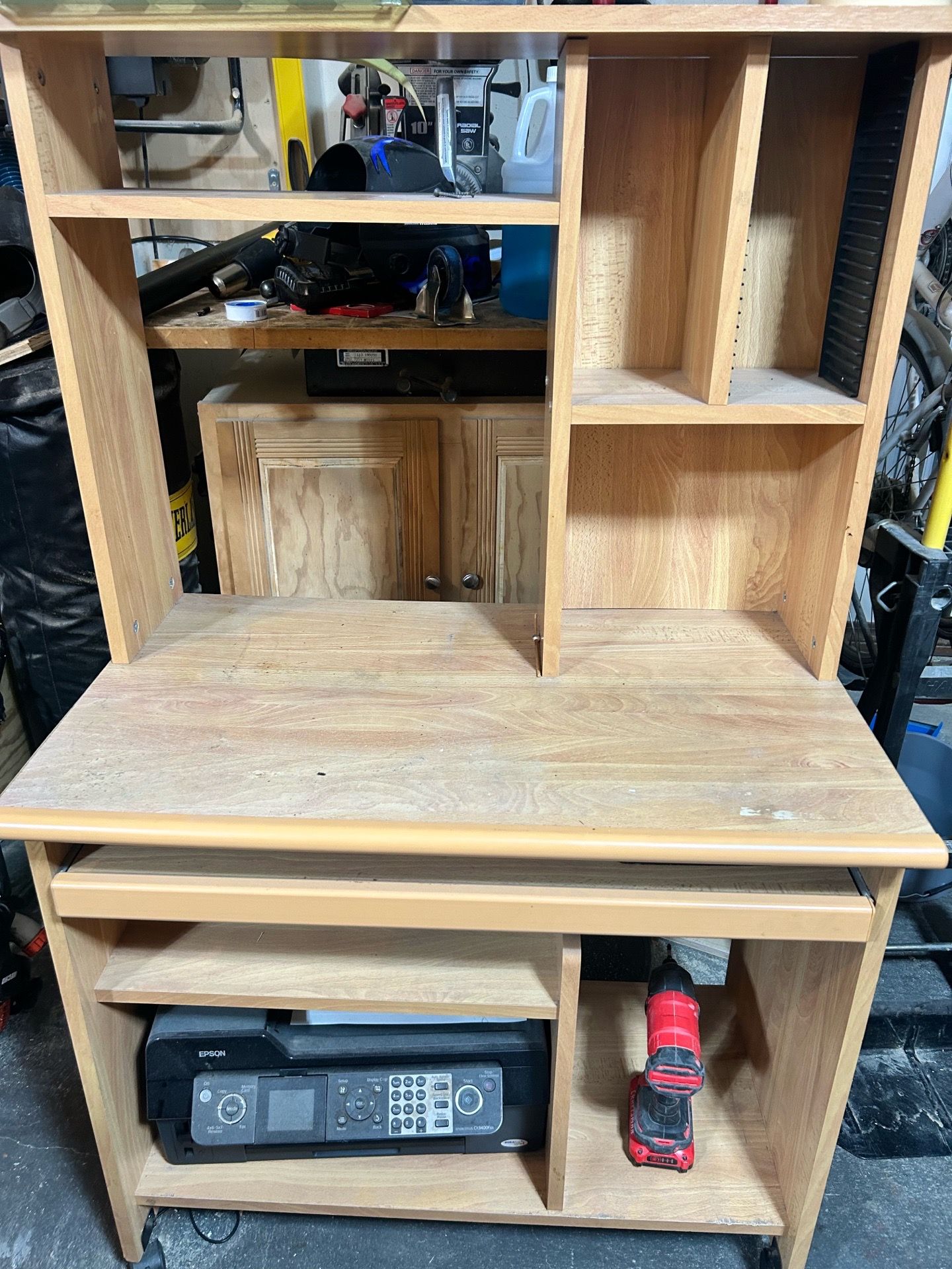 Computer desk