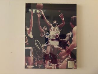 Norm Van Lier Bulls Autographed Photo