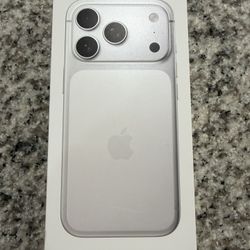 Sealed iPhone 17 Pro 256GB Silver (AT&T)