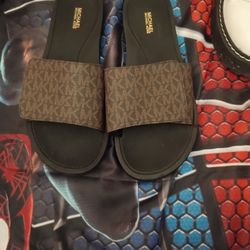 Michael Kors Wade Slide Women's 10m