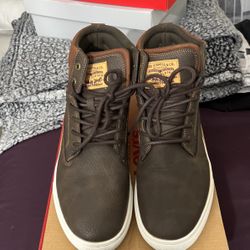 Levi  Tennis Shoes 