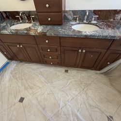 Bathroom cabinet