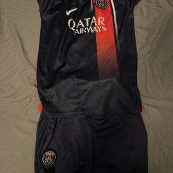 Mbappe #7 uniform 