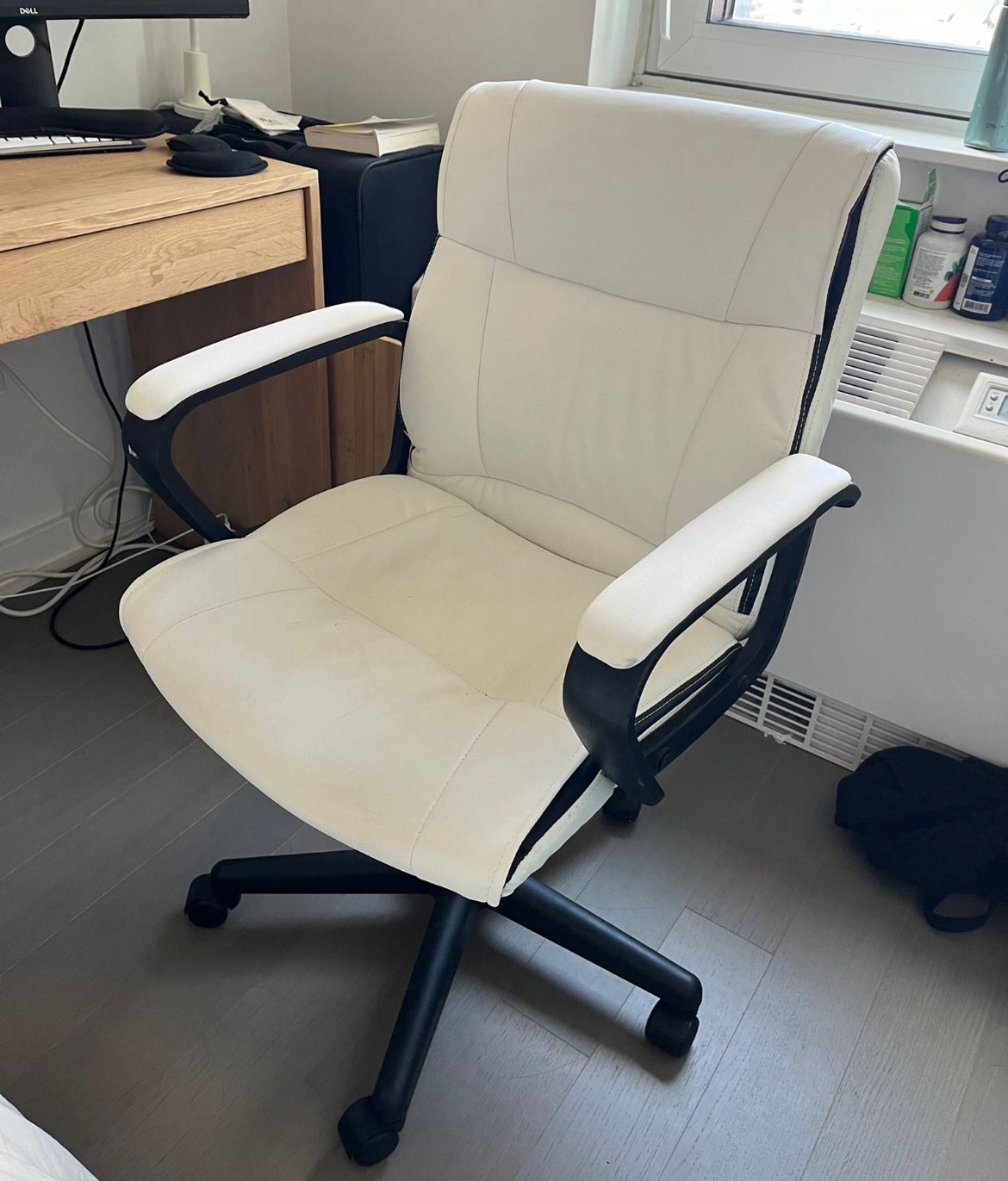 White Desk Chair With Handles