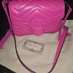 Authentic New Gucci Marmont Monochrome Mini Bag 