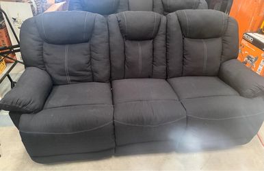 Sillones con 2 reclinables manuales cada uno. Tapizados en tela color negro
