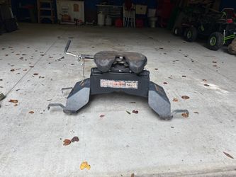5th wheel RV hitch
