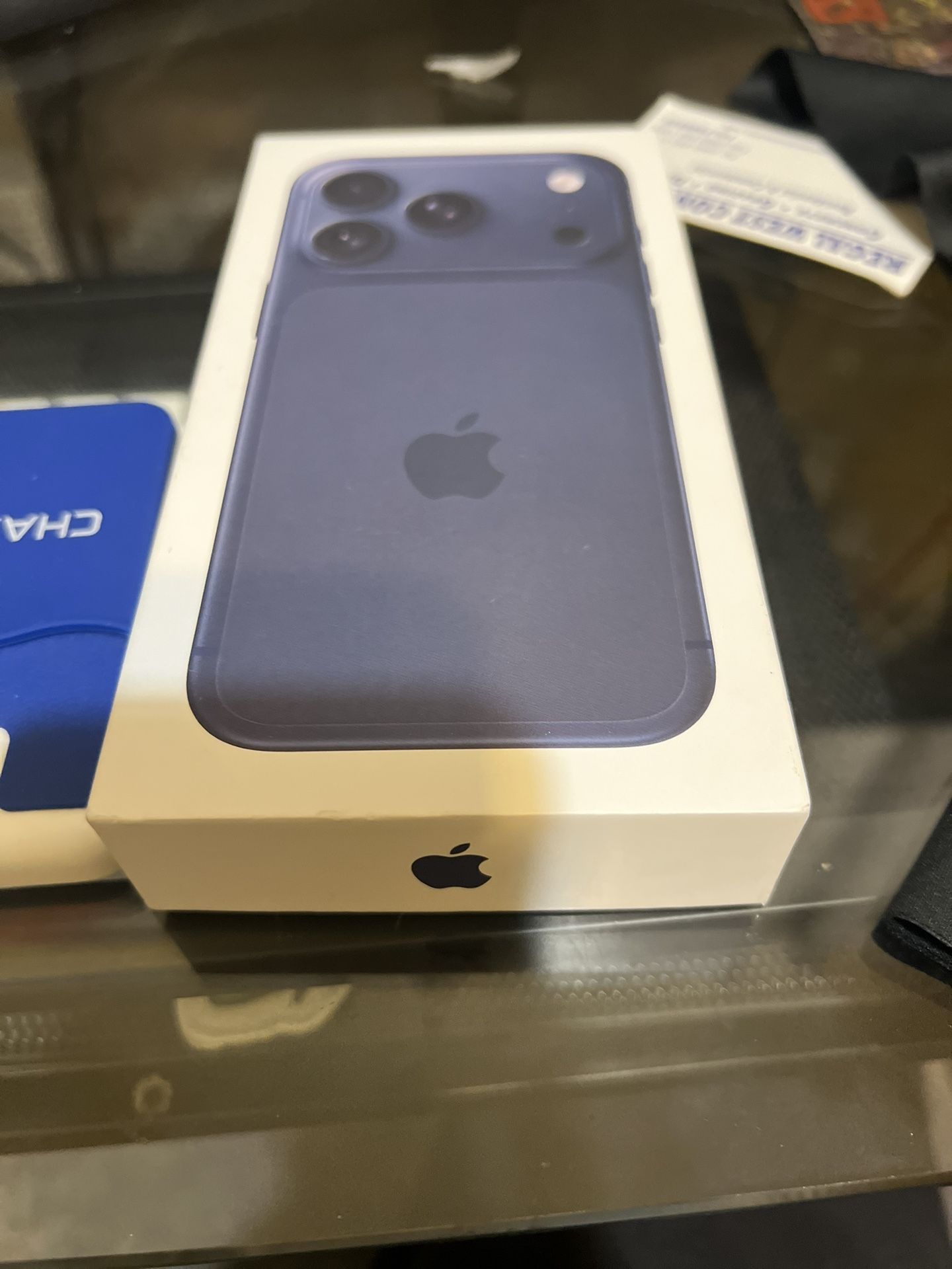 Iphone 17 Pro - Deep Blue 1TB and Pro Max in 2TB Silver 