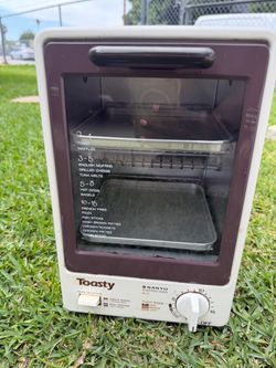 Vintage Sanyo Model SK3F Toastie Toasty Toaster Oven