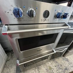Viking 30” Double Oven In Stainless Steel Electric Used