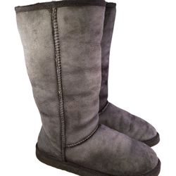 UGG AUSTRALIA CLASSIC TALL 5815 WOMAN BLACK BOOTS SIZE 8
* Price Is Firm *
