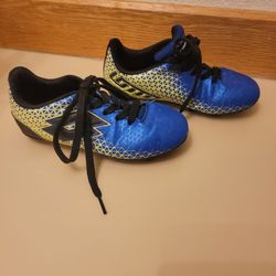 Boys soccer cleats (12)