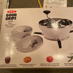 Food Mill / OXO Good Grips