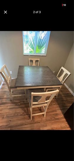 Dinning Table