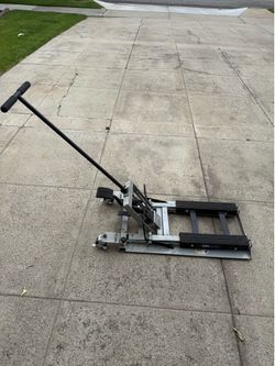 OTC stinger series motorcycle lift