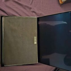 ASUS ROG Zephyrus G14 (RTX 4070, 32GB RAM, 1TB SSD) – Excellent Condition 🔥