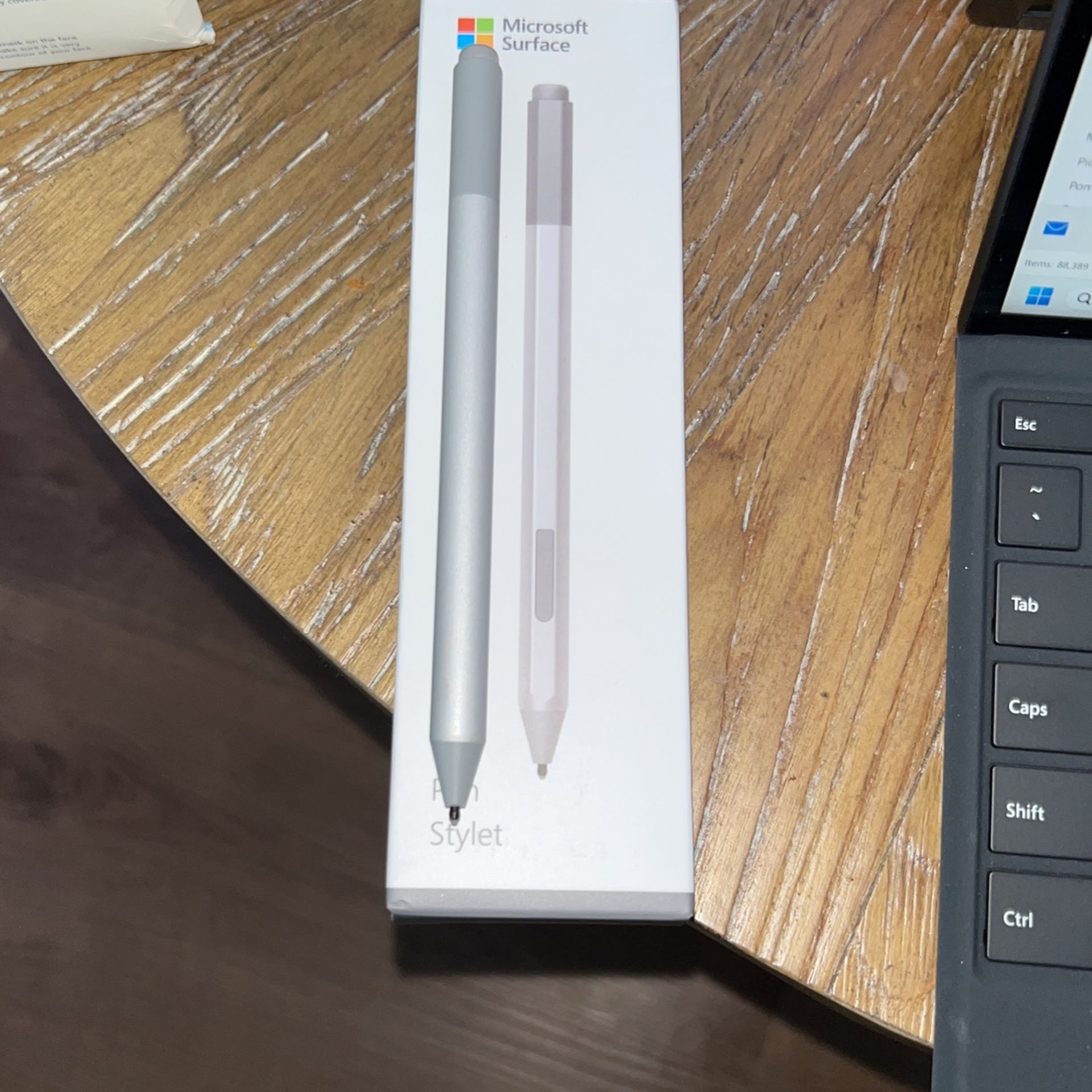 Microsoft Surface Pen. 