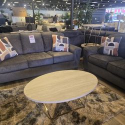 SOFA  ABSTRACT PILLOWS INCLUDED 120 DAYS SAME AS CASH NO CREDIT NEEDED 