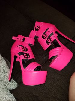 Size 5 1/2 barbie pink heels