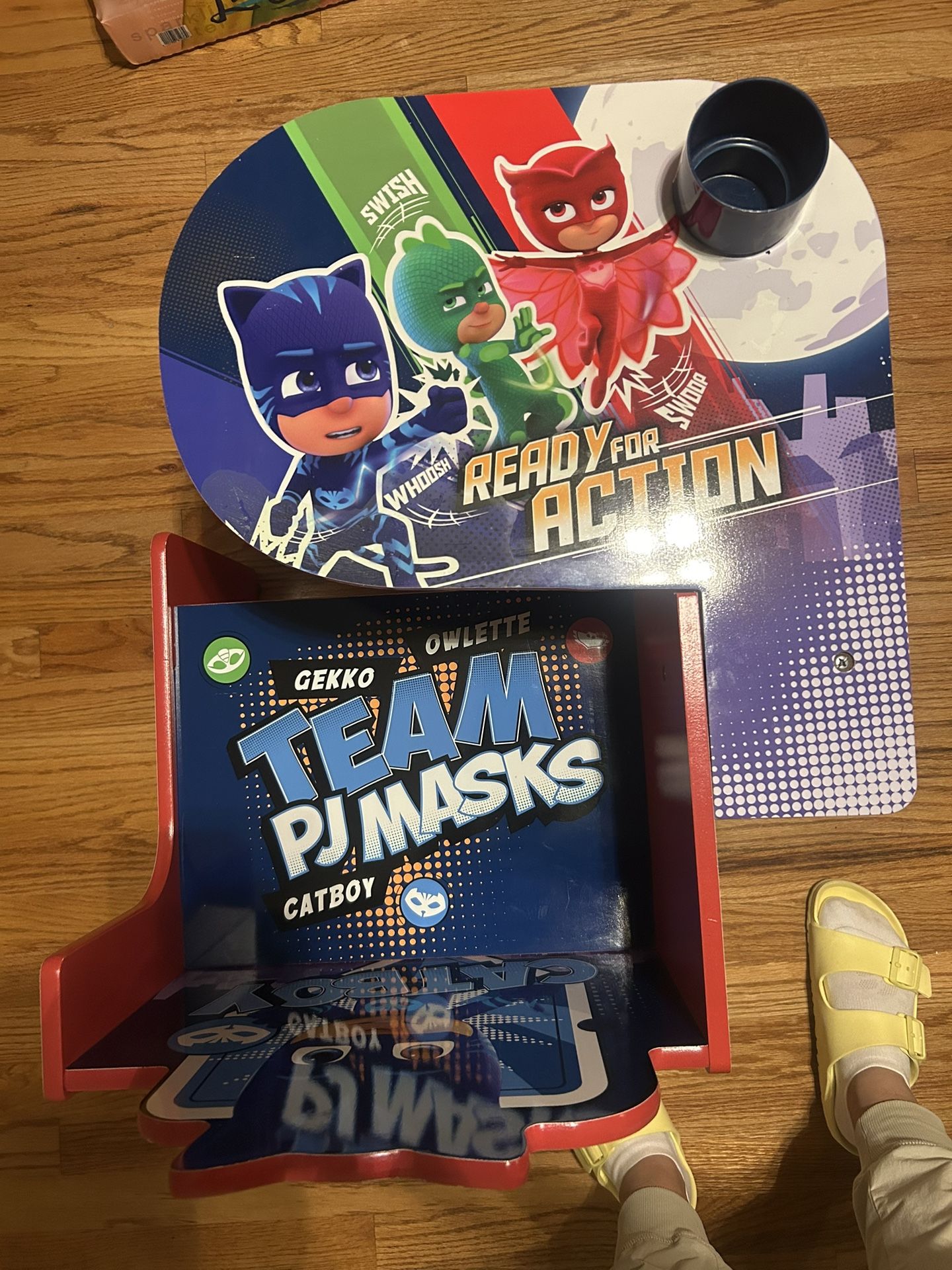  Heroes in pijamas kids desk chair