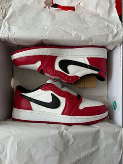 Jordan 1 low Chicago