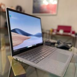 Surface LAPTOP 2 TOUCHSCREEN 
