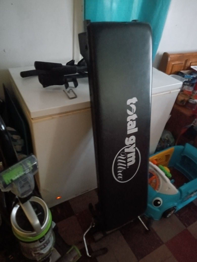 Total Gym Ultra W/Attachments
