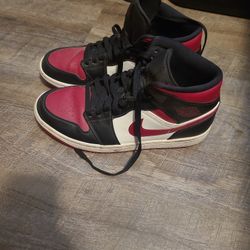 Shoes Jordan's Size 8.5