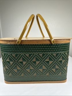 Vintage 50s Burlington Hawkeye Green Brown Wicker Picnic Basket-Riser Shelf