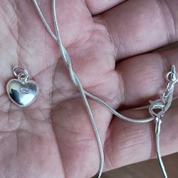 925 Sterling Silver Heart Pendant with a 18.5 Necklace 