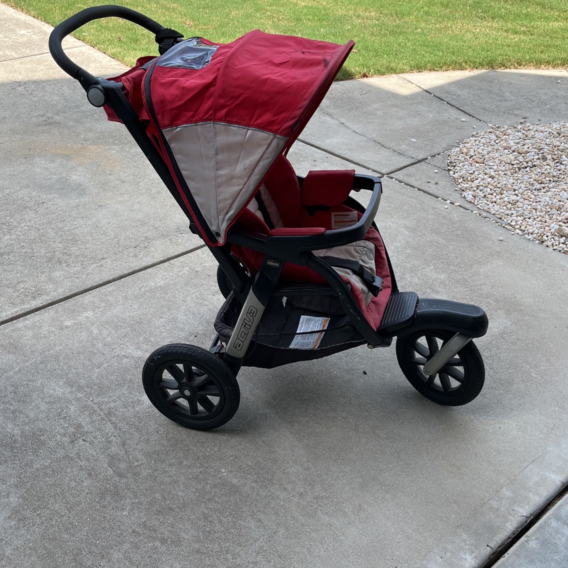 Chicco Activ3 Jogging Stroller for Sale in Clayton, NC - OfferUp