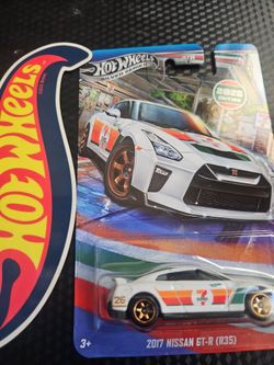 Hot wheels 7 eleven silver series 2017 Nissan GT-R R35