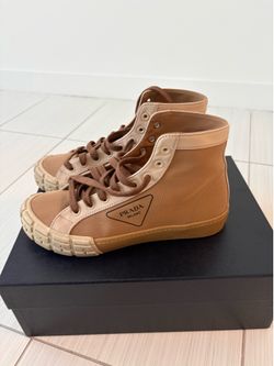 Prada size EU 9