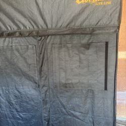 Gorilla Grow Tent 4x4