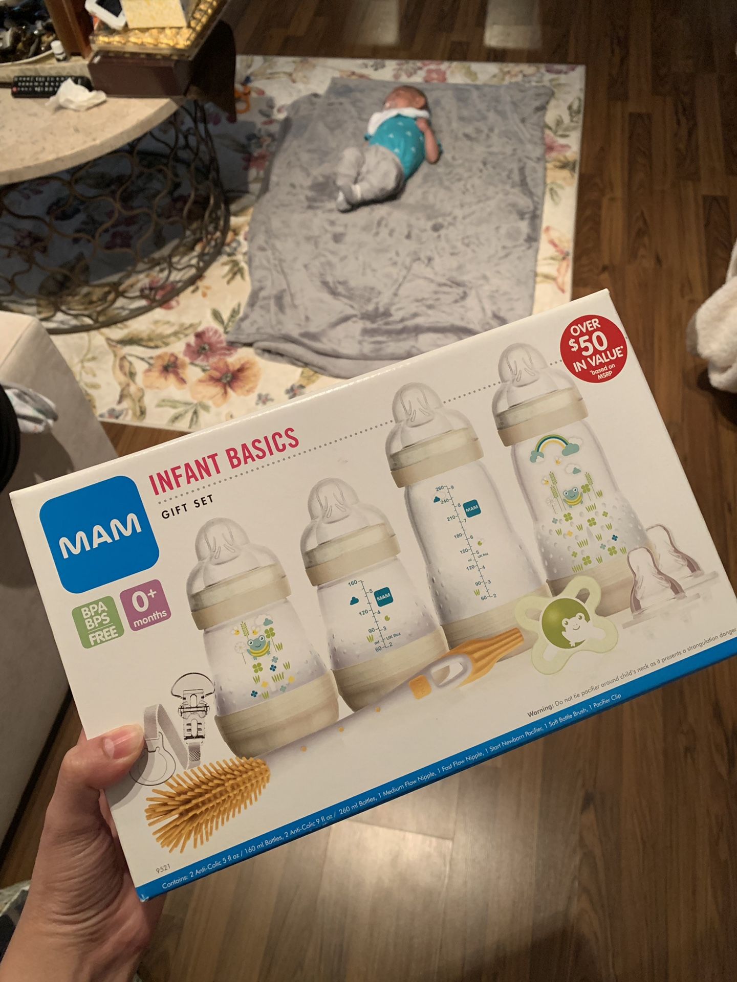 Baby bottle set