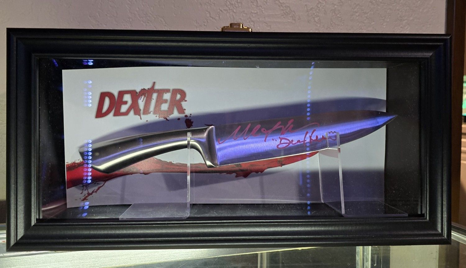 Signed Michael C Hall DEXTER Knife W/Beckett COA