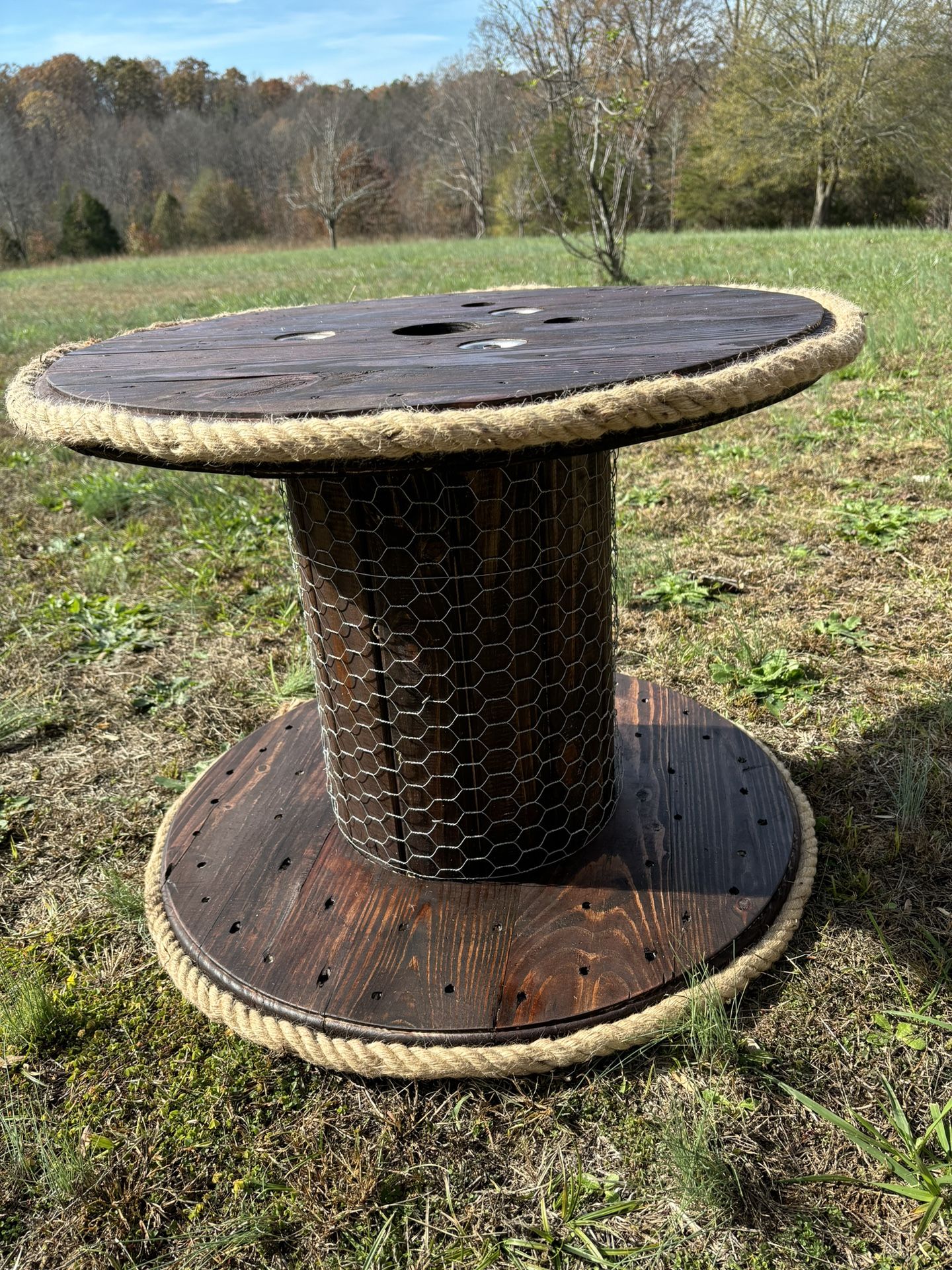 Farmhouse End table/coffee Table